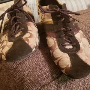 Coach shoe's